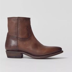 NEW IN BOX Frye Billy Inside Zip Boot Stone Brown